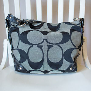 Coach Signature Carly Hobo Black